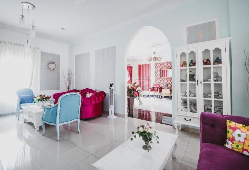 پانسیون Reddoorz Plus Syariah @ Jalan Brigjend Katamso Medan