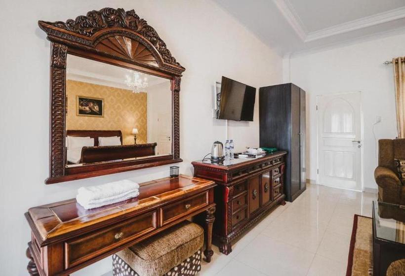 پانسیون Reddoorz Plus Syariah @ Jalan Brigjend Katamso Medan