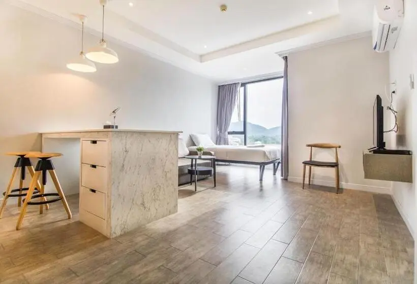 Szálloda เดอะคอร์เนอร์ The Corner