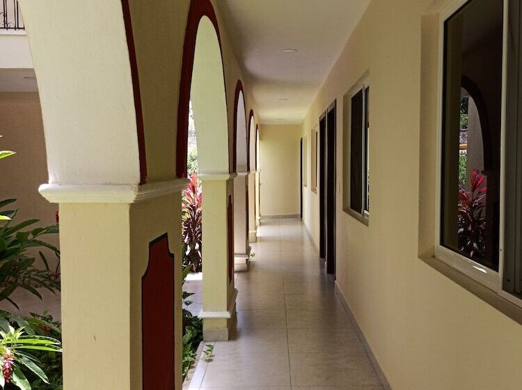 Otel Catedral Valladolid Yucatan