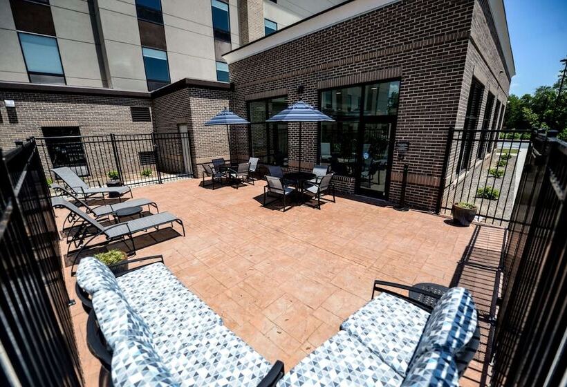 בית מלון כפרי Hampton Inn & Suites Lenoir