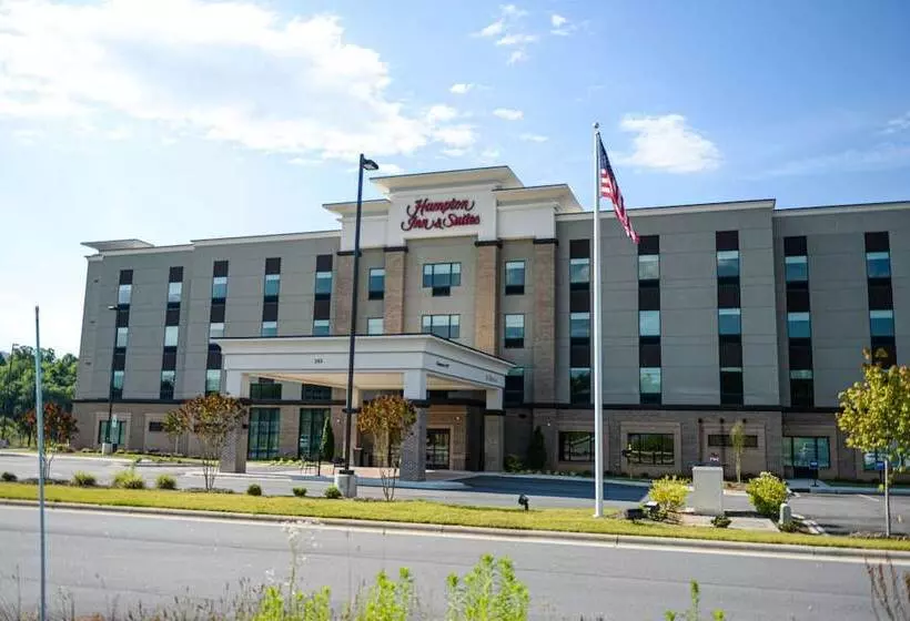 Hotelli Hampton Inn & Suites Lenoir
