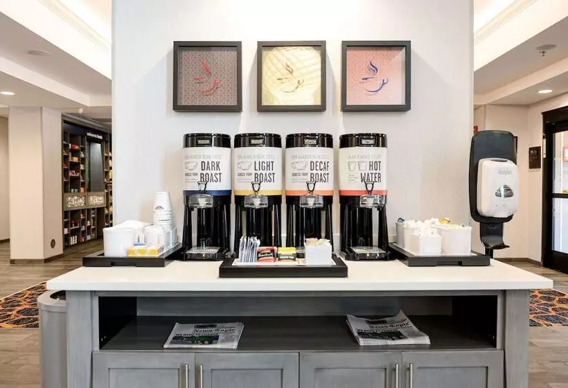 Hotelli Hampton Inn & Suites Lenoir