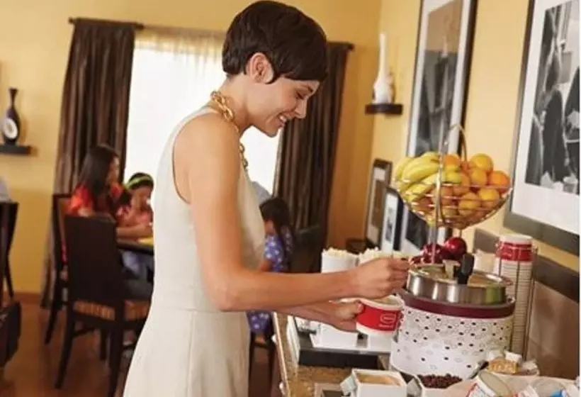 Hotelli Hampton Inn & Suites Lenoir