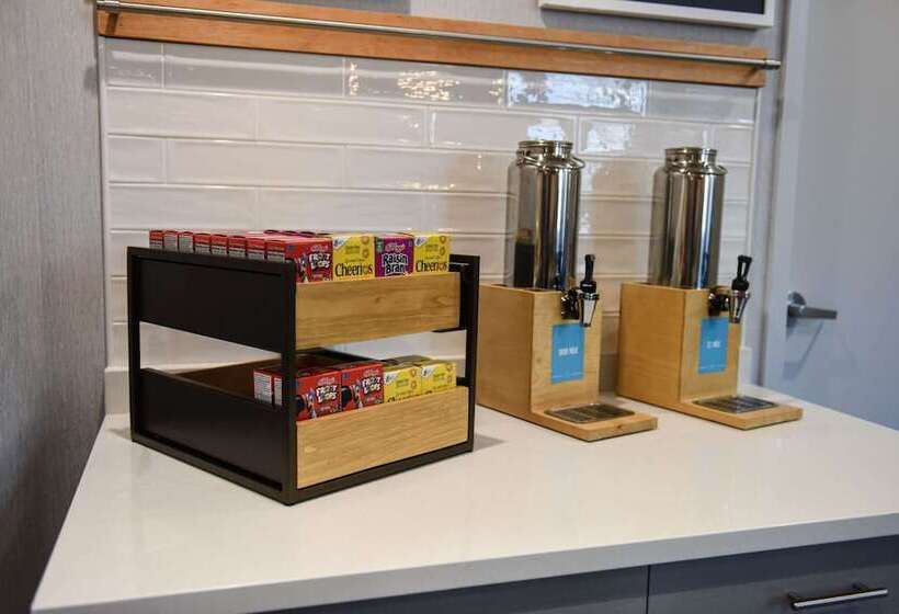 בית מלון כפרי Hampton Inn & Suites Lenoir