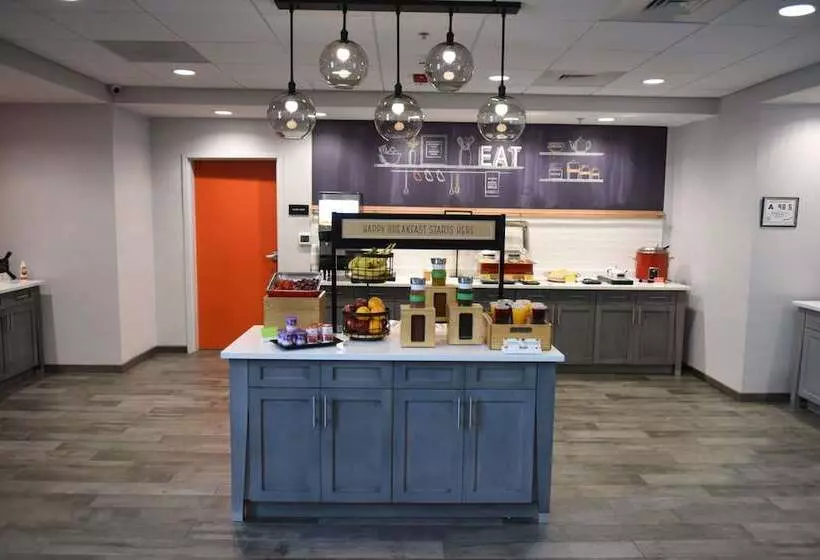 Hotelli Hampton Inn & Suites Lenoir