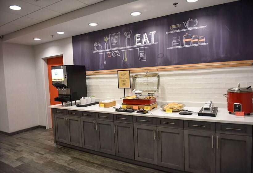 בית מלון כפרי Hampton Inn & Suites Lenoir