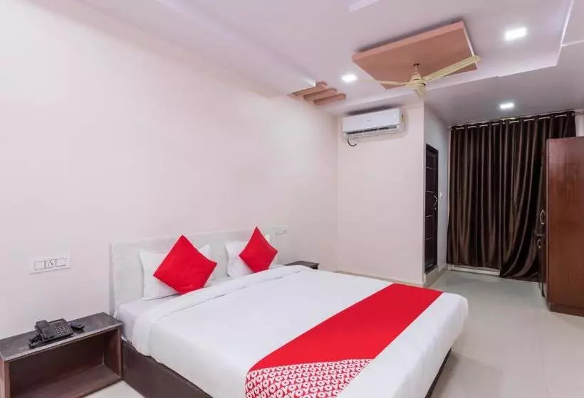 Oyo 28791 Hotel Ghunghat Garden