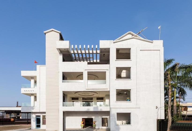 Oyo 28791 Hotel Ghunghat Garden