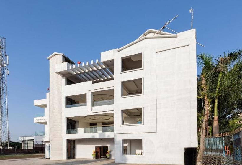 Oyo 28791 Hotel Ghunghat Garden