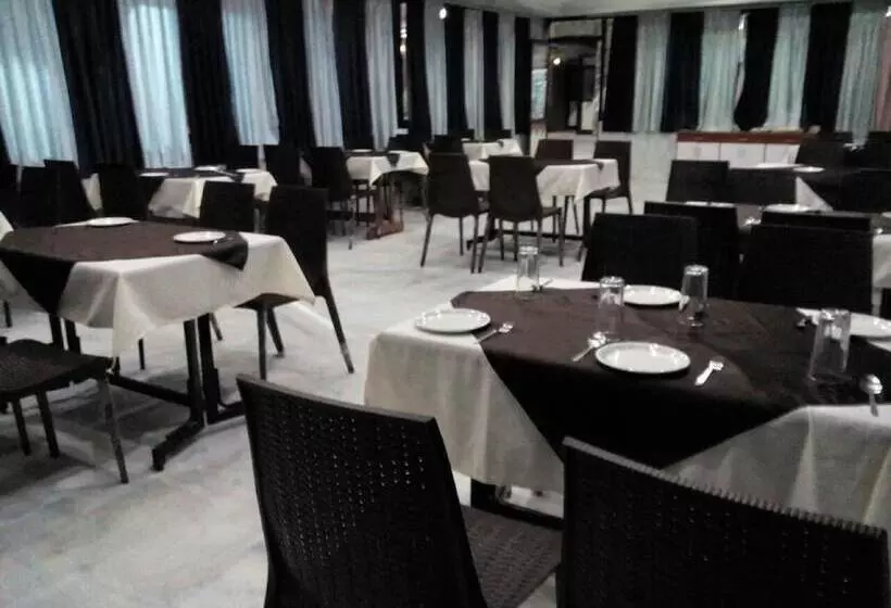 ホテル Grand Sahara Inn