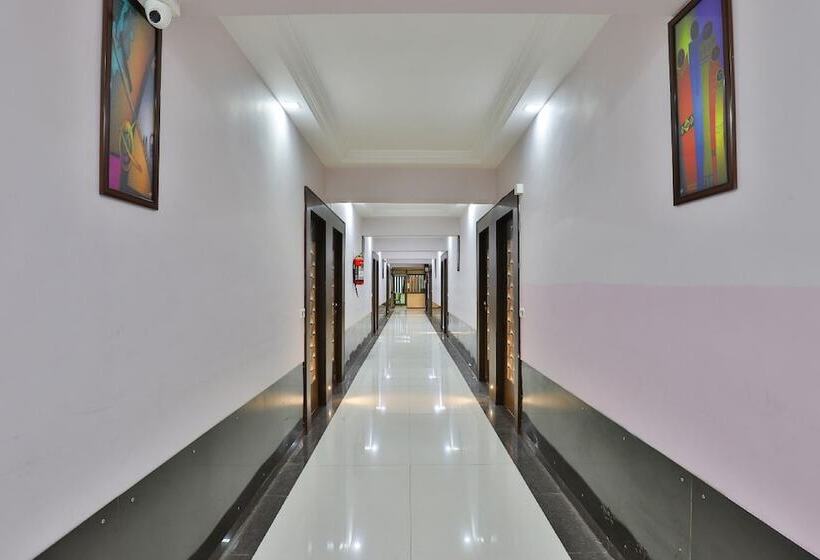 Hotel Grand Sahara Inn