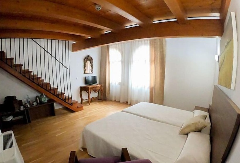 فندق Palacio Barón De Andilla