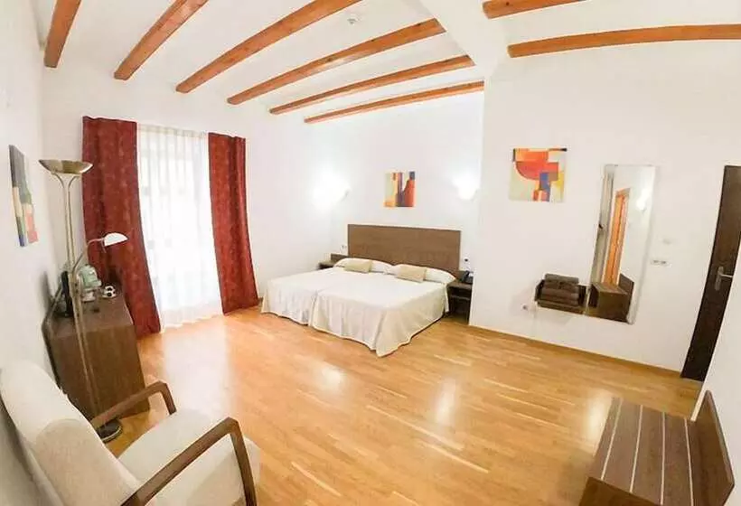 Hotelli Palacio Barón De Andilla