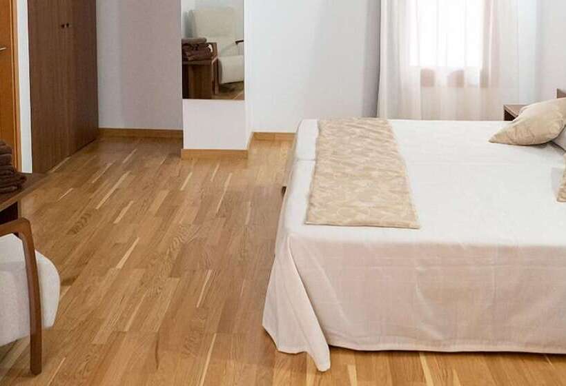 فندق Palacio Barón De Andilla