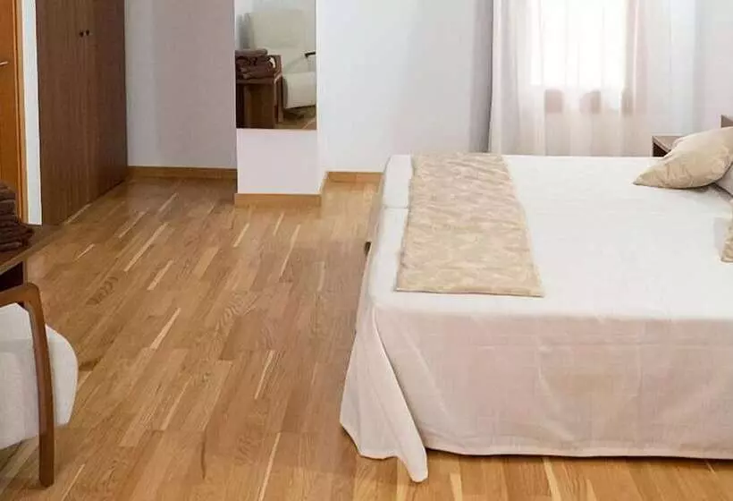 Hotelli Palacio Barón De Andilla