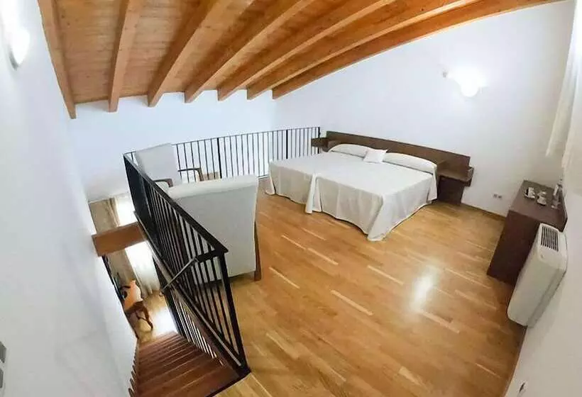 Hotelli Palacio Barón De Andilla