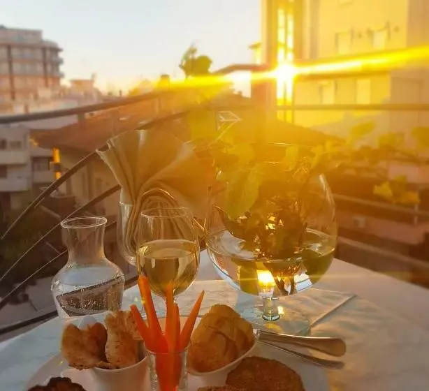 هتل Romantica