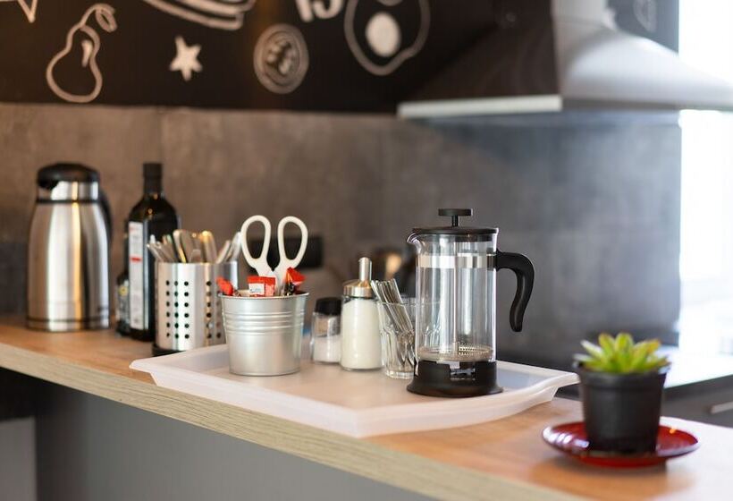 Good People Design Hostel