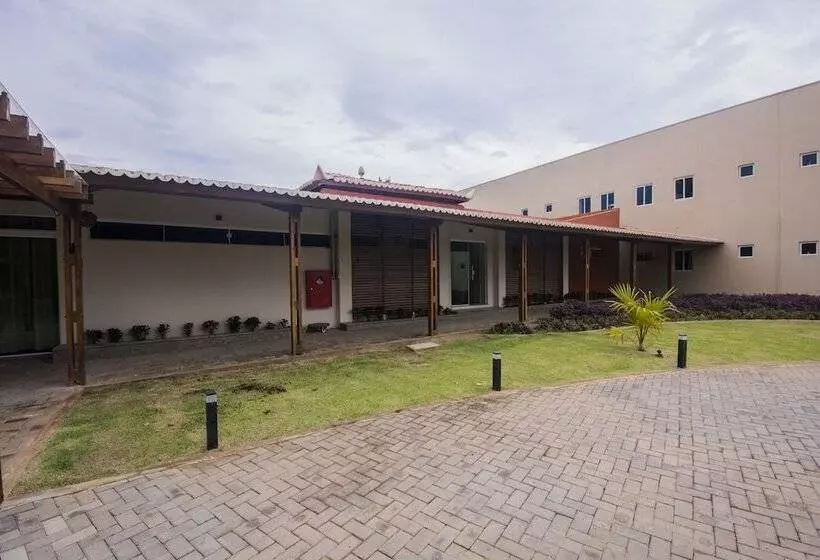 Hotelli Encosta Do Horto