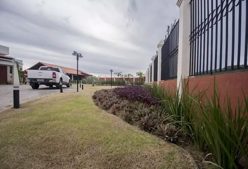 Hotelli Encosta Do Horto