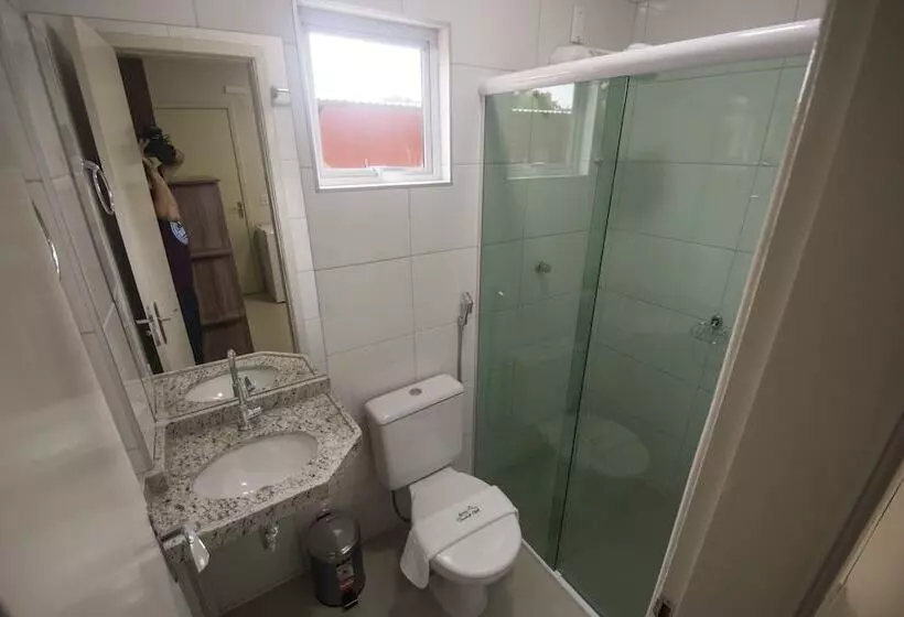 Hotelli Encosta Do Horto