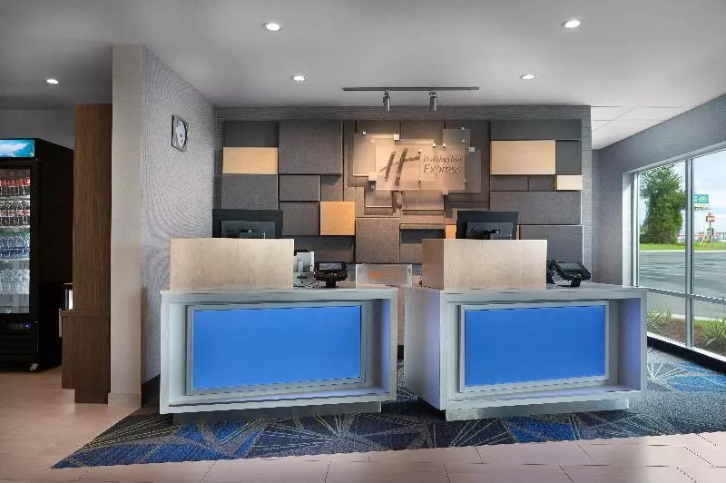 ホテル Holiday Inn Express Lake Park By Ihg