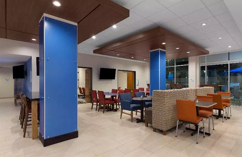 ホテル Holiday Inn Express Lake Park By Ihg