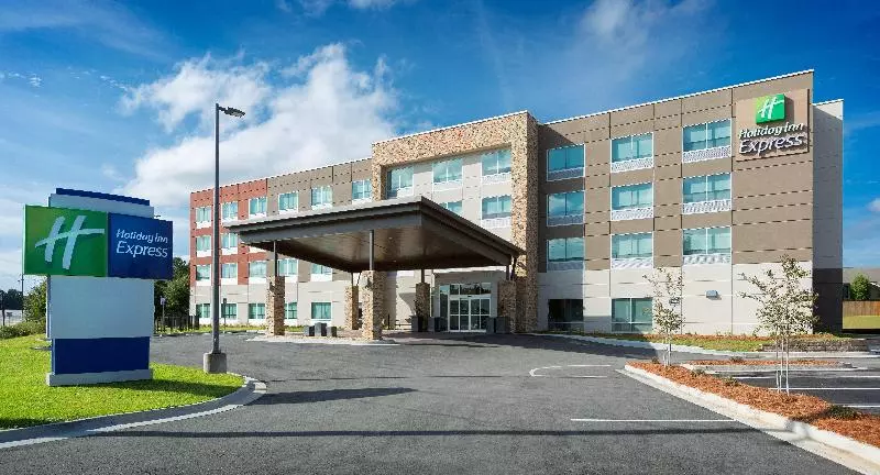 ホテル Holiday Inn Express Lake Park By Ihg