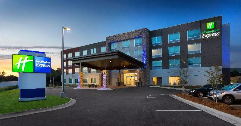 ホテル Holiday Inn Express Lake Park By Ihg