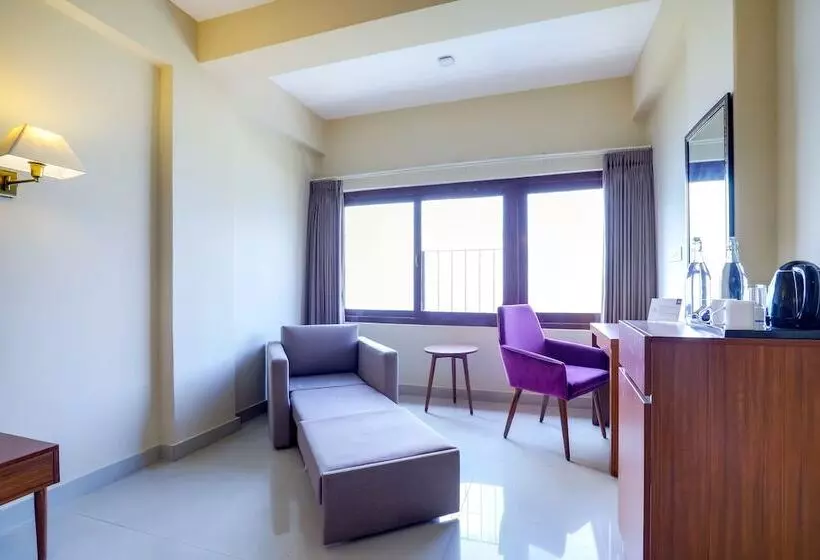 هتل Mount Himalayan