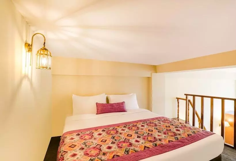 هتل Mount Himalayan