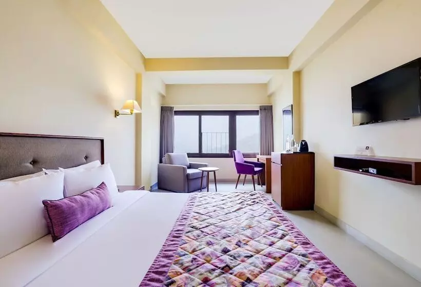 هتل Mount Himalayan