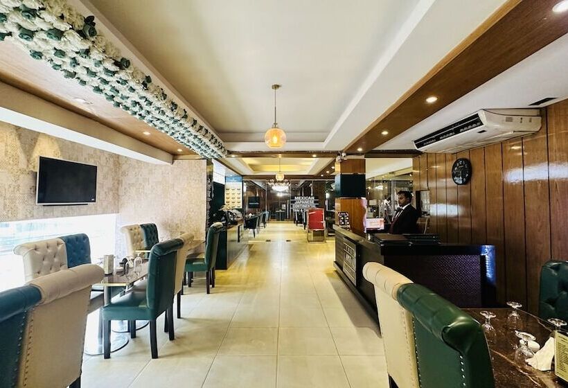 هتل The Capital Ltd