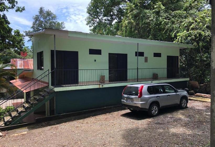 فندق صغير Casa Encantada Rooms   Dbl Room   Aire Acondicionado   Wifi   Parking   Private Bathroom