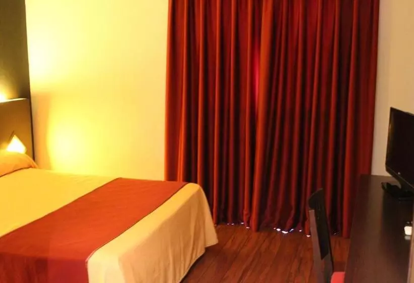 Majatalo Hostal Royal Almorox