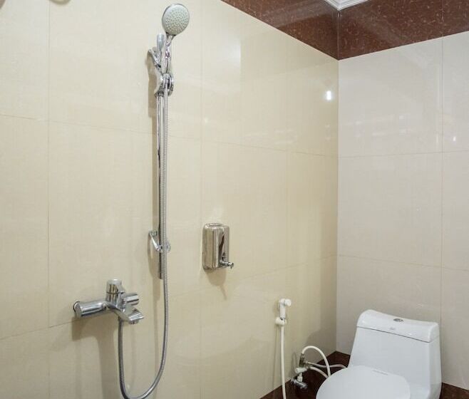 בית מלון כפרי Naufal Guest House Syariah