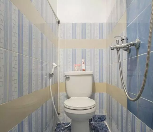 ホテル Naufal Guest House Syariah