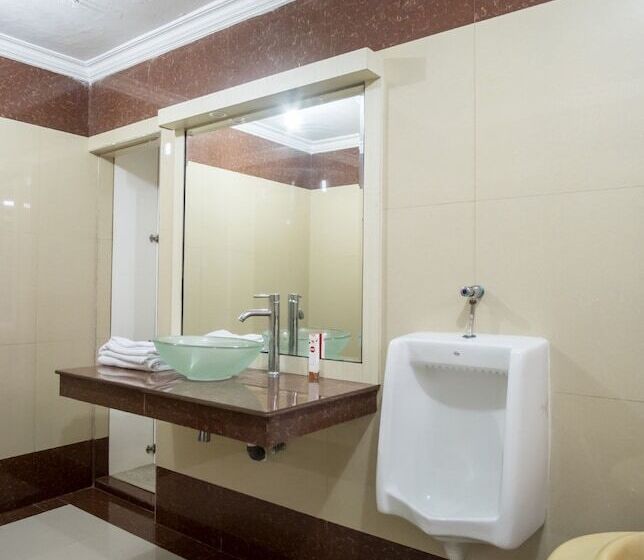 בית מלון כפרי Naufal Guest House Syariah