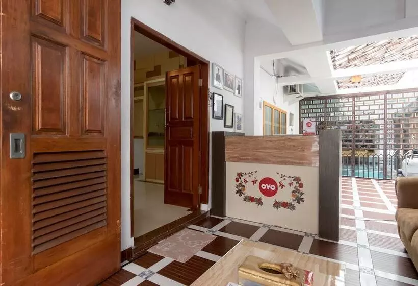 ホテル Naufal Guest House Syariah