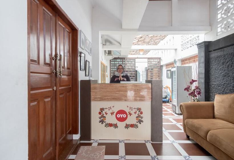 בית מלון כפרי Naufal Guest House Syariah