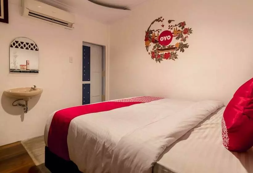 ホテル Naufal Guest House Syariah