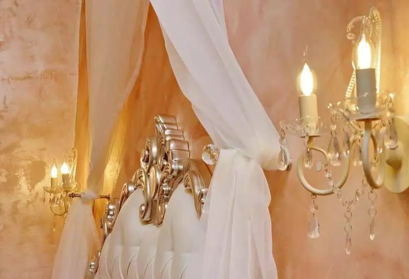 پانسیون Deluxe Rooms And One Chilling Jacuzzi Suite Guesthouse