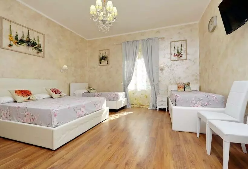 پانسیون Deluxe Rooms And One Chilling Jacuzzi Suite Guesthouse