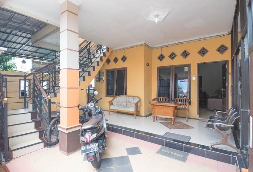 ペンション Reddoorz Near Sepinggan Airport Balikpapan 2