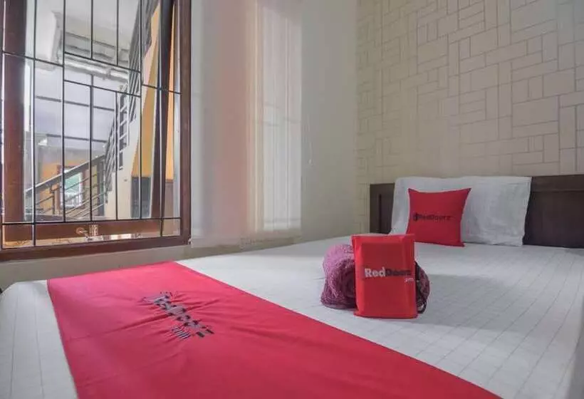 ペンション Reddoorz Near Sepinggan Airport Balikpapan 2