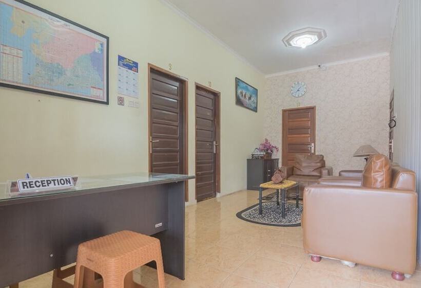 ペンション Reddoorz Near Sepinggan Airport Balikpapan 2