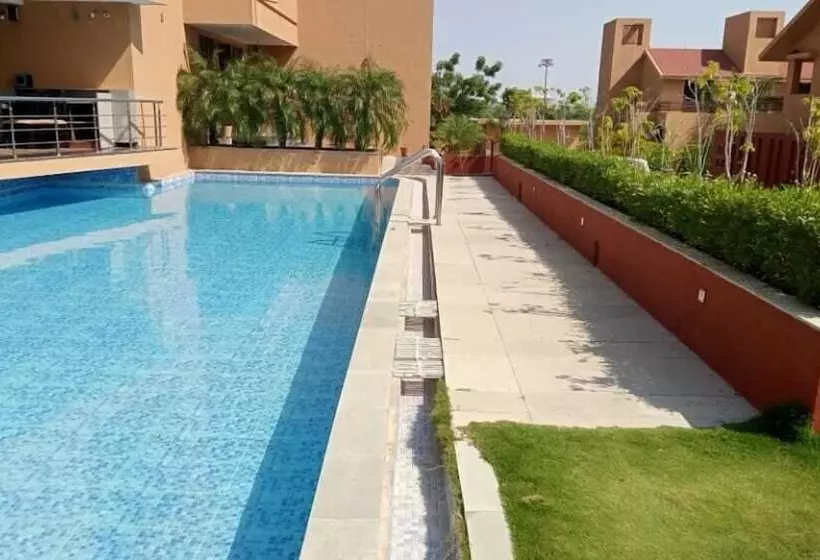 تختخواب و صبحانه Pride Resort & Convention Centre