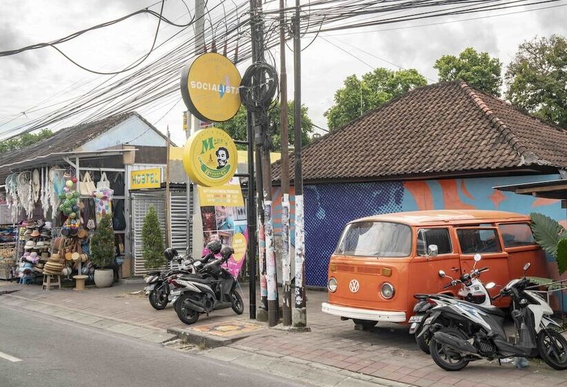 Socialista Lifestyle Hostel