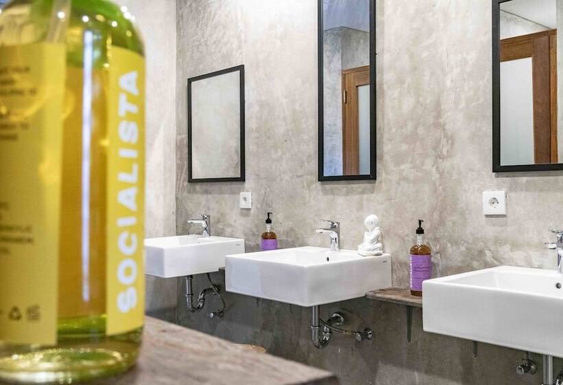 Socialista Lifestyle Hostel